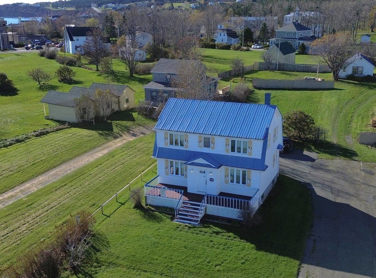 106 Route 132 O., Percé, QC G0C2L0, CA, Percé, Québec House for Sale