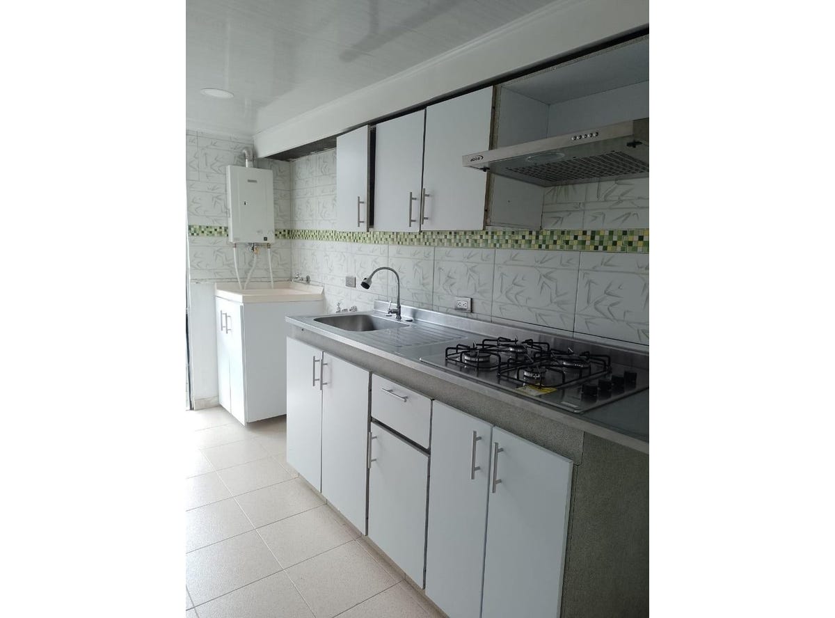 Avenida Calle 80, Bogotá, Bogotá Apartment for Sale