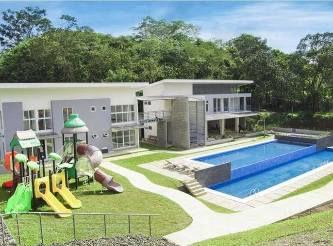 House for sale in Condominium with large garden Ciudad Colon Costa Rica