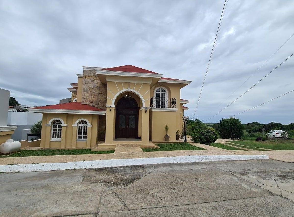 105 PRIVADA PALMAS, HACIENDAS DEL RUL, TAMPICO, TAMAULIPAS, Tampico, Tamaulipas House for Sale