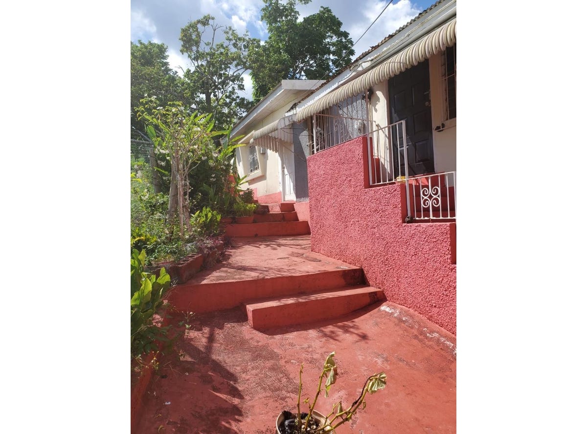 55 CALEDONIA ROAD MANDEVI, Mandeville, Manchester Parish House for Sale