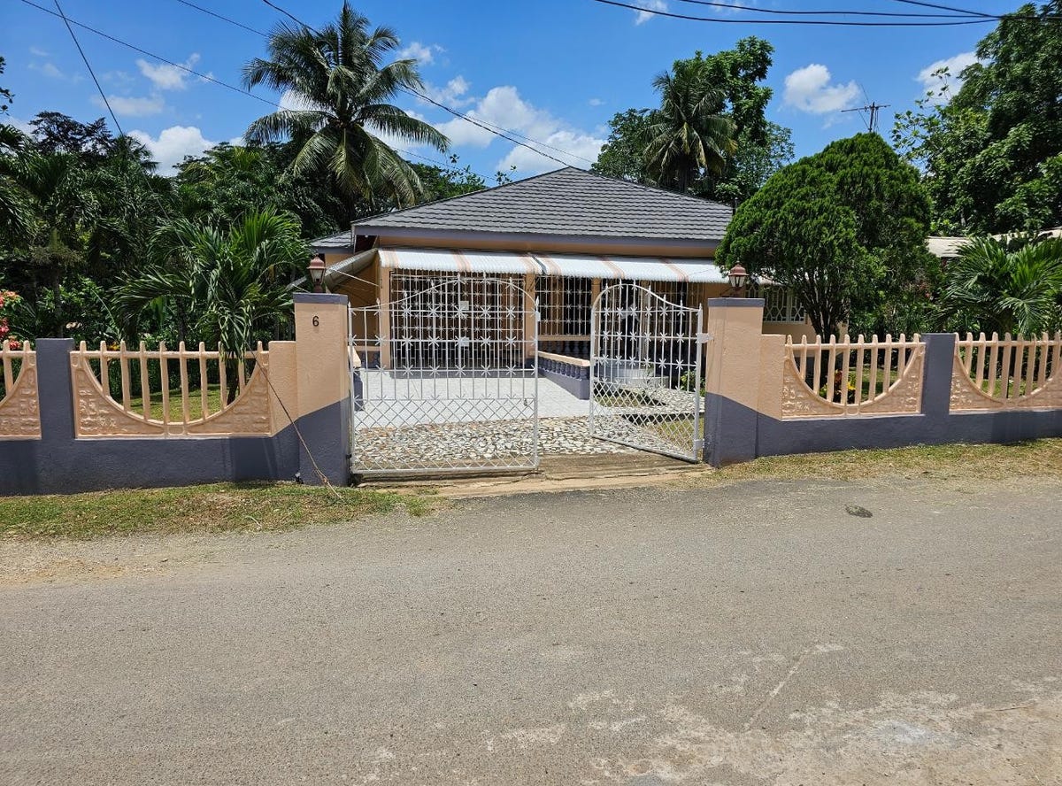 TUCKER ROAD, Ewarton, Saint Catherine Parish House for Sale