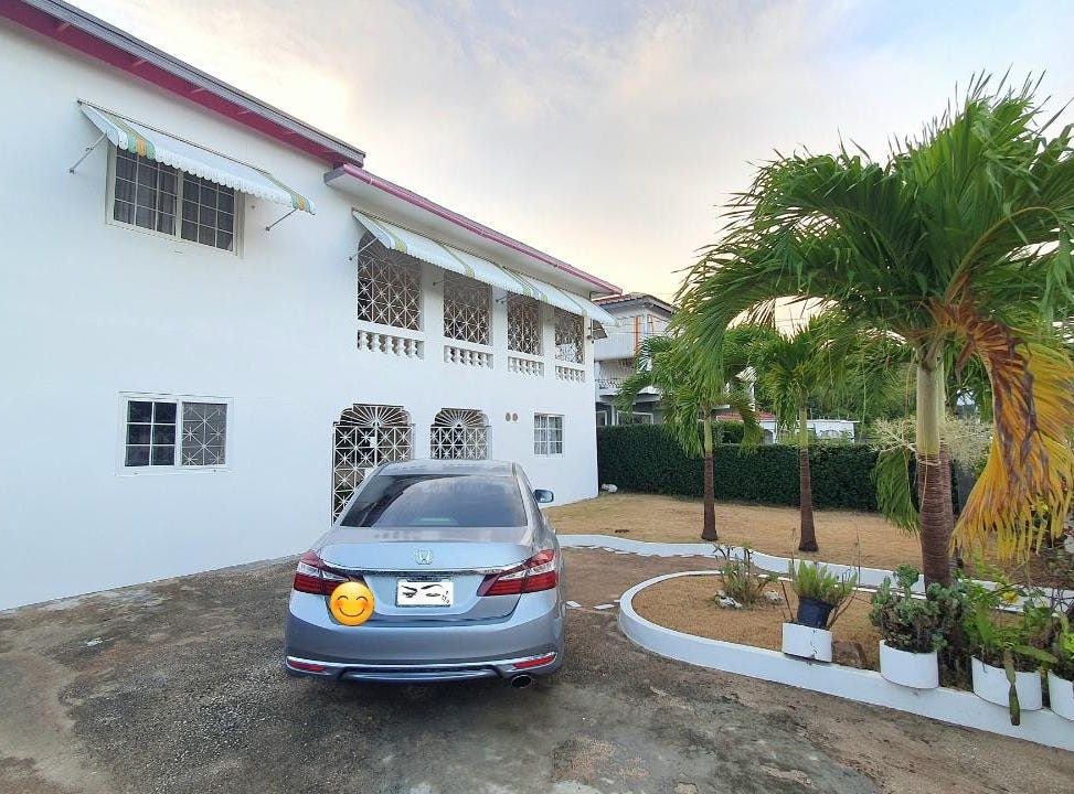 JOHNSON CRESCENT, Spanish Town, Saint Catherine Parish House for Sale
