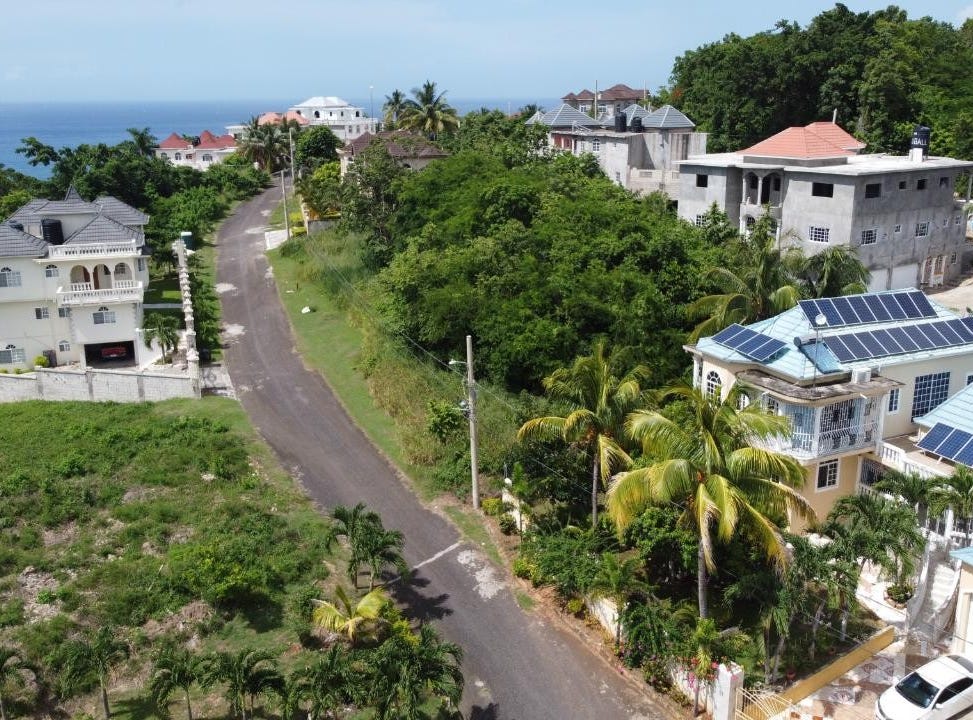 ORCHARD GARDENS, HOPEWELL, Hopewell, Hanover Parish House for Sale