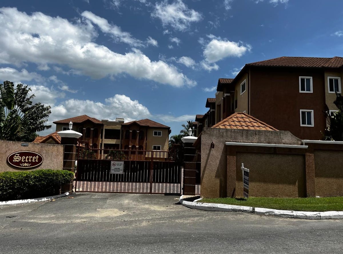 MILLSBOROUGH AVENUE, KING, Kingston 6, St. Andrew Parish House for Sale