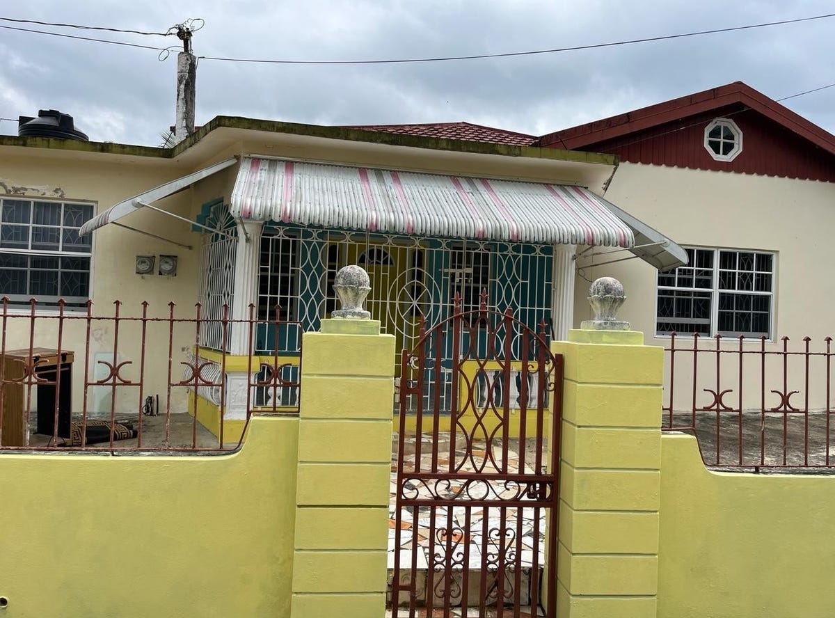 CLAREMONT, Claremount, St. Ann Parish House for Sale