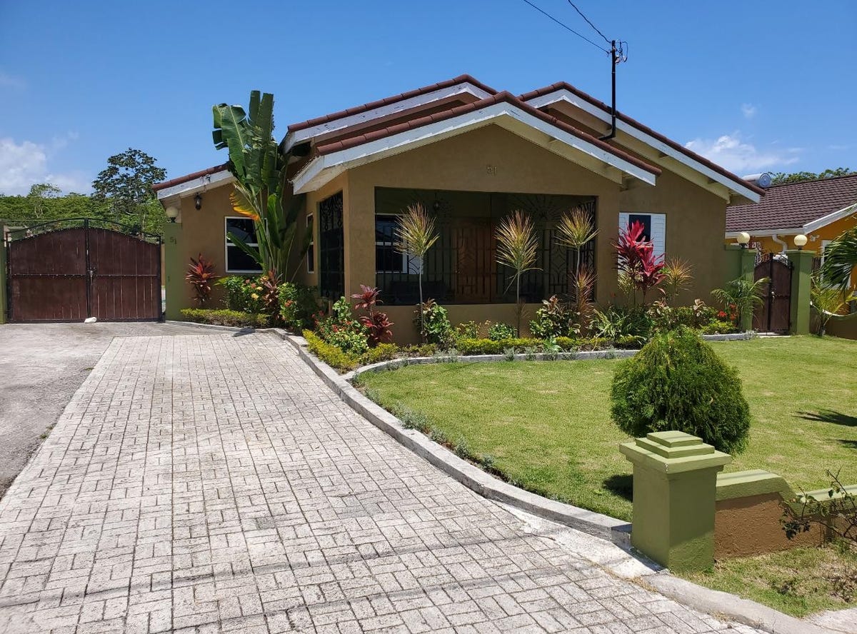 DRAX HALL MANOR ST ANN, Ocho Rios, St. Ann Parish House for Rent