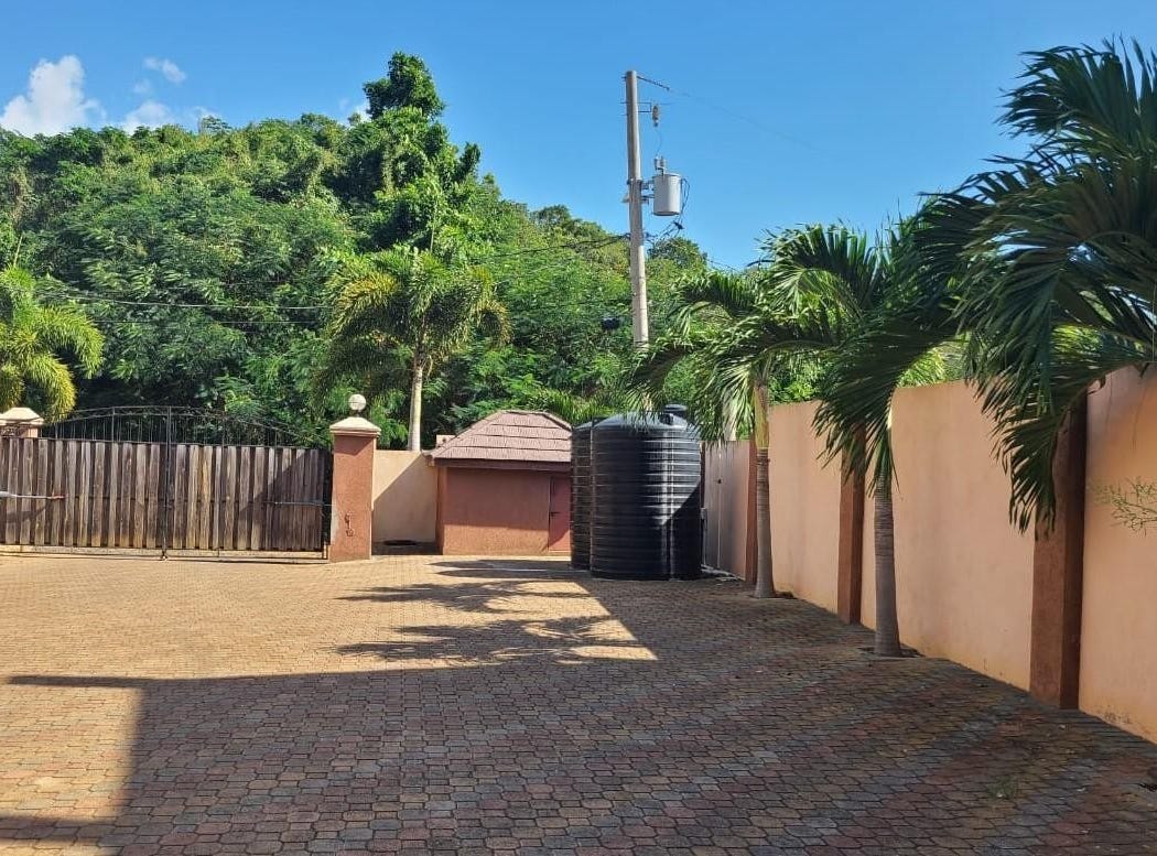 PINNACLE WAY, Spanish Town, Saint Catherine Parish House for Sale