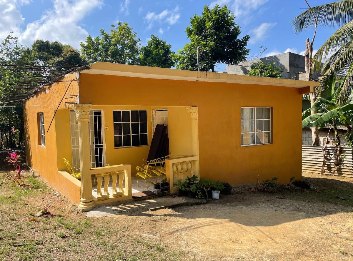 AZAR LANE, BOG WALK, Bog Walk, Saint Catherine Parish House for Sale