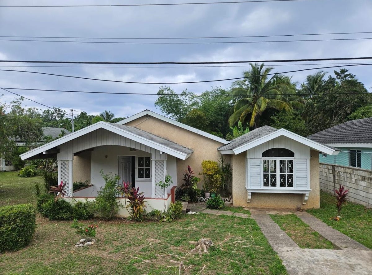 BANYAN DRIVE, St. Mary Country Club, St. Mary Parish House for Sale