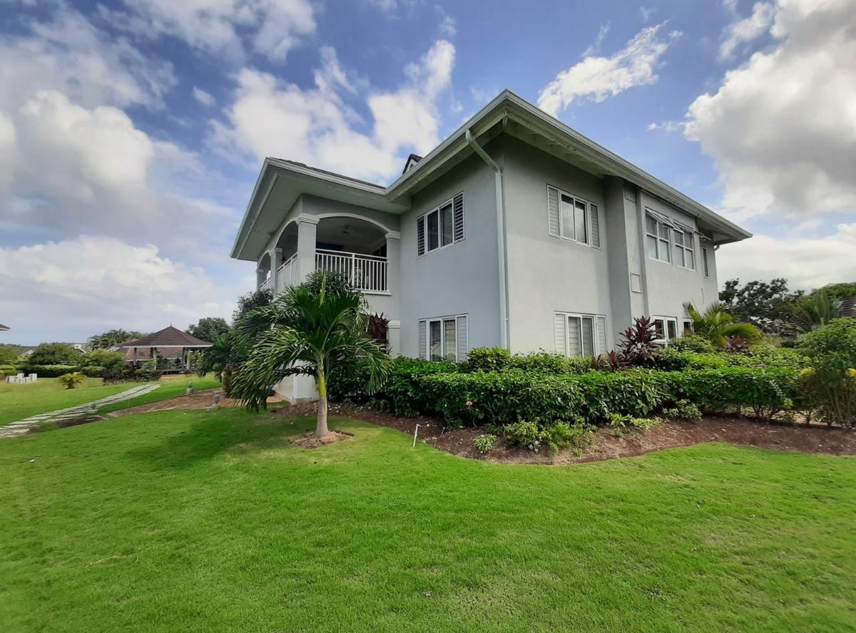 FERN COURT APARTMENTS, St. Ann's Bay, St. Ann Parish House for Sale