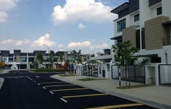 Persiaran Tun Teja, Shah Alam, Selangor 40470