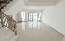 Jalan Ulu Tiram, Ulu Tiram, Johor 81200