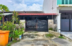 Off Jalan Raya 3, Seri Kembangan, Selangor 47100
