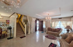 Taman Bunga Negara, Seksyen 27, Shah Alam, Selangor 40400