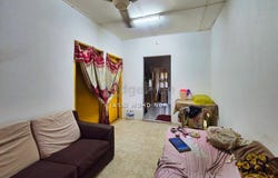 Off Jalan Raya 3, Seri Kembangan, Selangor 47100