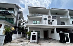 Persiaran Sierra Utama, Puchong South, Selangor 47110