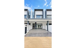 Jalan SH 3/5, Ampang, Selangor 68000