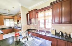 Jalan Warisan Mulia 4/1, Kota Warisan, Sepang, Selangor 43900