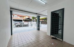 Jalan DC 1, Sungai Buloh, Selangor 47000