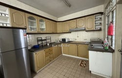 Jalan University, Seksyen 11, Petaling Jaya, Selangor 46200