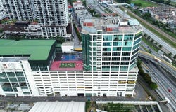 Jalan Mines 2, Seri Kembangan, Selangor 43300