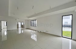 Jalan Persiaran Tropicana, Kajang, Selangor 43500