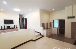 Charoenchang Pharmacy, Rat Uthit Road, Saen Saep, Min Buri, Bangkok, 10510 Thailand, Min Buri, 