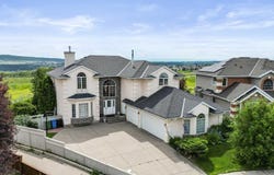 43 Schiller Crescent NW, Calgary, AB T3L 1W7