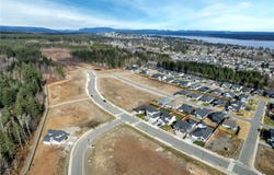 757 Salmonberry St, Campbell River, BC V9H 0G1