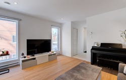 3658 Rue Mance, Longueuil (Saint-Hubert), QC J4T 2J9