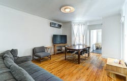 2023 2025 Av. Regent, Montréal (Côte-des-Neiges/Notre-Dame-de-Grâce), QC H4A 2P8