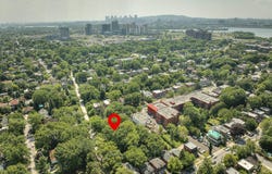 485 Rue Labonté, Longueuil (Le Vieux-Longueuil), QC J4H 2P8