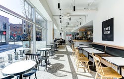 3801 3805 Boul. St-Laurent, Montréal (Le Plateau-Mont-Royal), QC H2W 1X9