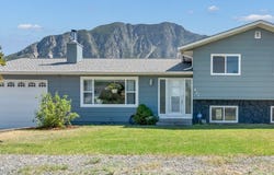 531 3rd Avenue, Keremeos, BC V1L 2B3