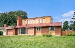 21 Hillview Road, Crystal Bay - Rocky Point - Bayshore, ON K2H 5G6