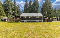 14848 Squamish Valley Road, Squamish, BC V0N 1H0