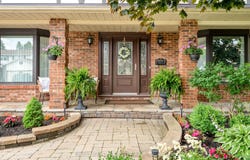 32 Merkel Drive, Barrhaven, ON K2J 1Z8