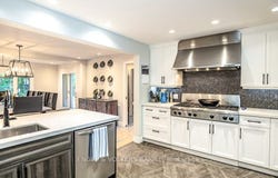 112 Lakeshore Road W, Oro-Medonte, ON L0L 2E0