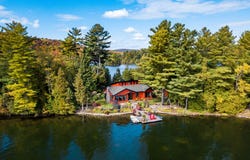 10 Île G Lac des 14 Îles, Saint-Hippolyte, QC J8A 3N4