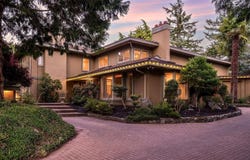 2895 Lansdowne Rd, Oak Bay, BC V8R 3P8