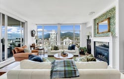 160 E 13th Street 1601, North Vancouver, BC V7L 2L5