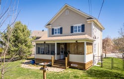 60 Rue des Soeurs-de-St-Joseph, Bromont, QC J2L 0E2