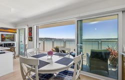 150 24th Street 807, West Vancouver, BC V7V 4G8
