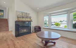 12860 20 Avenue, Surrey, BC V4A 1Y9