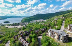 115 Ch. des Sous-Bois 305, Mont-Tremblant, QC J8E 3M1