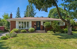 2357 Sheldon Avenue, Parkway Park - Queensway Terrace S and Area, ON K2C 1K4