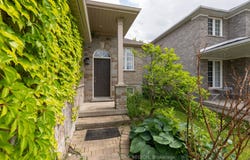 125 Sovereign's Gate, Barrie, ON L4N 0Y9