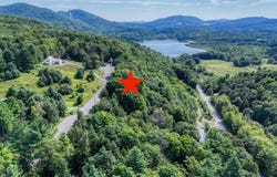 24 Rue Quinlan, Bromont, QC J2L 0S7