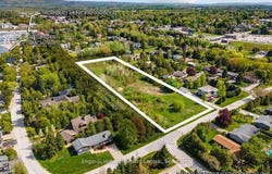 39 Bay Street, Blue Mountains, ON N0H 2P0